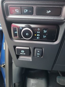 Used 2023 Ford F150 Lariat w/ Equipment Group 502A High image 10