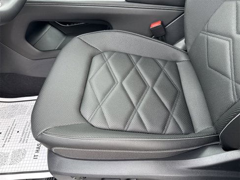 New 2025 Volkswagen Atlas SE image 9