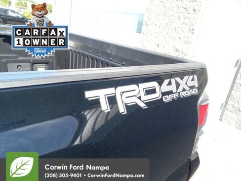 Used 2022 Toyota Tacoma TRD Off-Road image 28