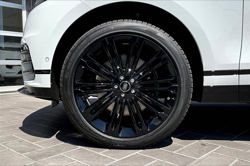 New 2026 Land Rover Range Rover Velar Dynamic SE image 12