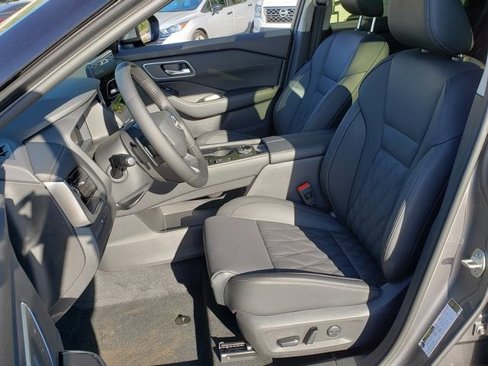 New 2026 Nissan Rogue Platinum image 12