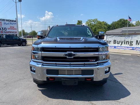 Used 2018 Chevrolet Silverado 3500 LTZ image 3