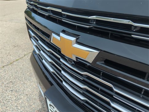 Certified 2025 Chevrolet Suburban High Country w/ Sun And Tow Package image 31