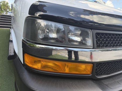 Used 2020 Chevrolet Express 3500 LT w/ LT Preferred Equipment Group image 9