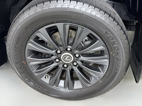 Certified 2021 Lexus GX 460 Luxury w/ Sport Design Package image 31