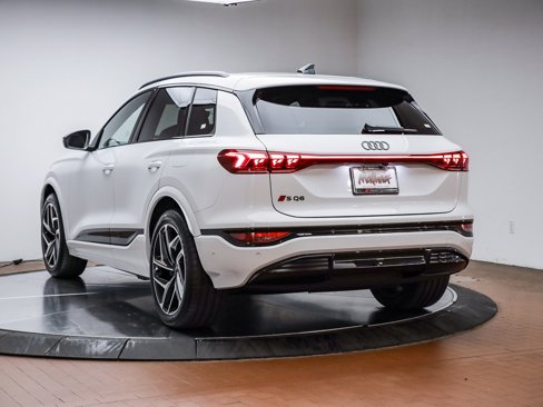 New 2025 Audi SQ6 e-tron Prestige image 10