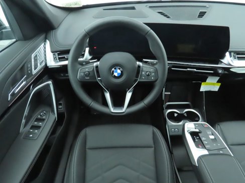 Used 2025 BMW X1 xDrive28i w/ Premium Package image 11
