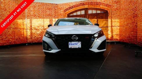 Used 2023 Nissan Altima 2.5 SR w/ SR Premium Package image 2