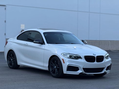 Used 2017 BMW M240i Coupe image 5