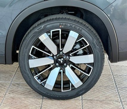 New 2025 Mitsubishi Outlander SE image 16
