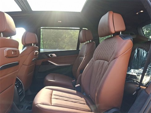 New 2026 BMW X7 M60i w/ Executive Package image 9