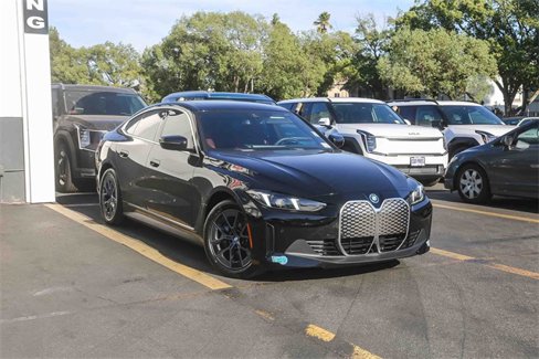Used 2025 BMW i4 eDrive40 w/ Parking Assistance Package image 2