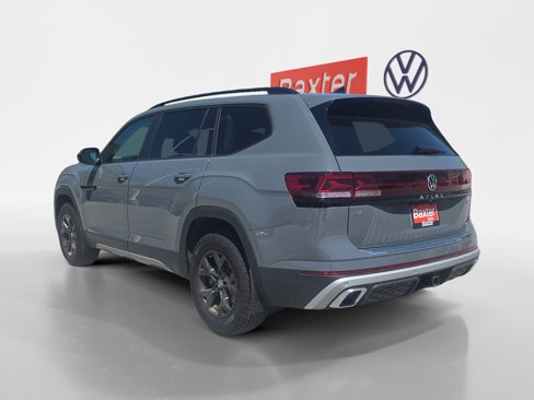 New 2025 Volkswagen Atlas Peak Edition SE image 7