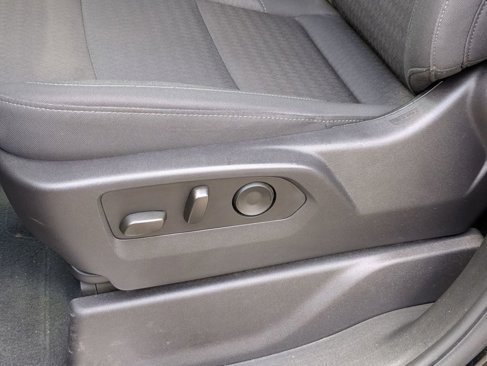 Used 2025 Chevrolet Silverado 1500 LT image 16