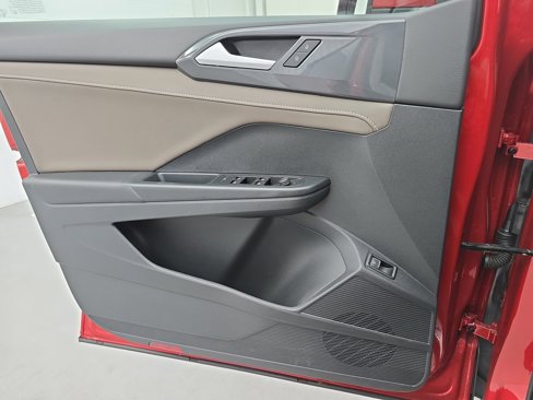 Certified 2023 Volkswagen Taos SEL image 26