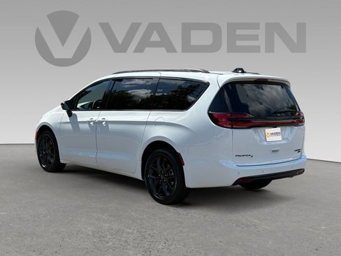 New 2026 Chrysler Pacifica Limited image 27