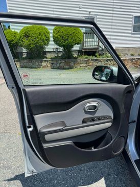 Used 2015 Kia Soul image 31