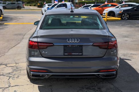 Used 2022 Audi A4 2.0T Premium image 11