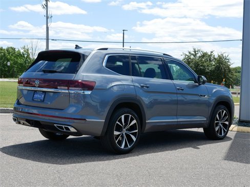 Certified 2024 Volkswagen Atlas SEL Premium R-Line image 7
