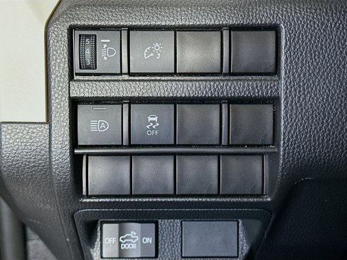 Used 2024 Toyota Tacoma TRD Off-Road image 17