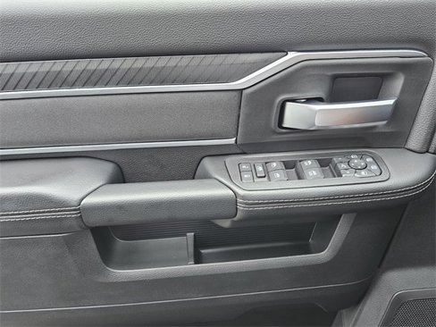 New 2025 RAM 3500 Big Horn image 32