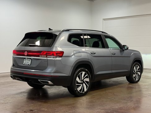Used 2025 Volkswagen Atlas SE image 24