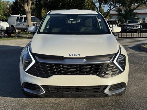 New 2025 Kia Sportage LX image 7