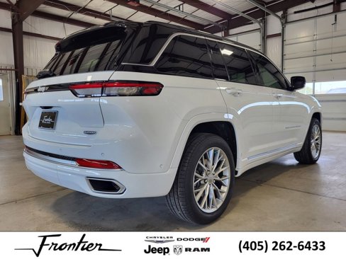 New 2025 Jeep Grand Cherokee Summit image 5