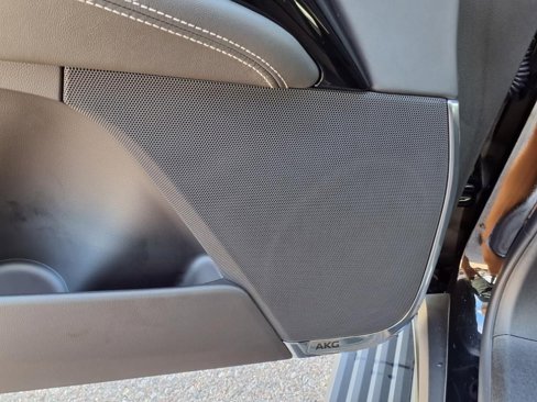 Used 2025 Cadillac Escalade V image 17