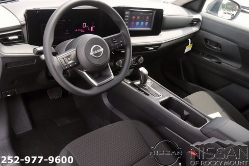 Used 2025 Nissan Kicks S image 12