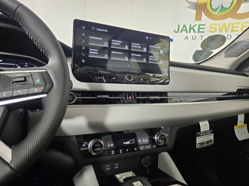 New 2025 Mitsubishi Outlander SE image 23