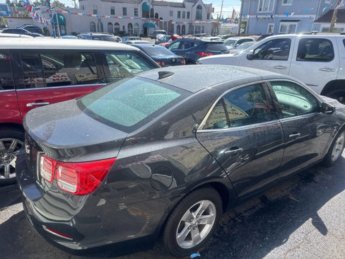 Used 2015 Chevrolet Malibu LT image 3