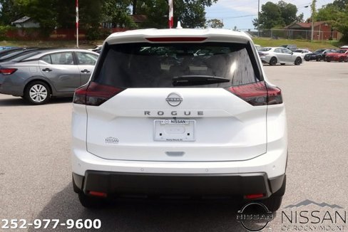 New 2026 Nissan Rogue SV image 6
