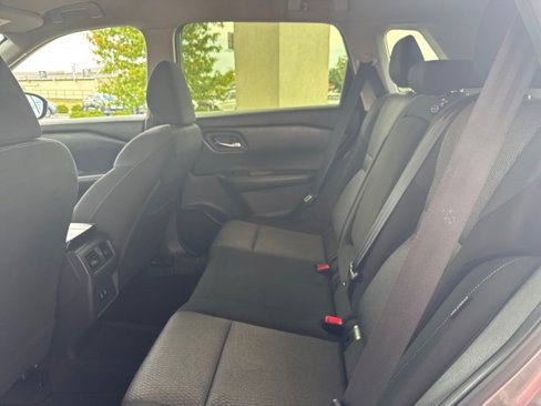 Used 2024 Nissan Rogue SV image 7