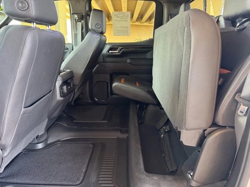 Used 2023 GMC Sierra 1500 AT4 w/ Technology Package image 24