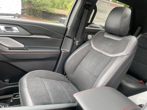 New 2025 Ford Explorer ST image 47