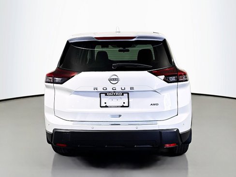 New 2025 Nissan Rogue SV image 6