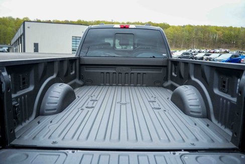 Used 2025 Ford F450 Platinum w/ FX4 Off-Road Package image 12