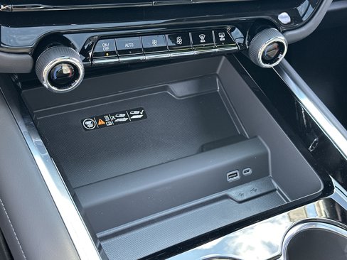 New 2025 Chevrolet Tahoe LT w/ Comfort Package image 23
