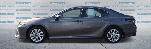 Used 2023 Toyota Camry LE image 10