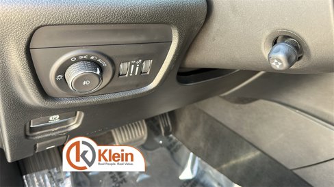 Used 2024 Jeep Grand Cherokee L Limited w/ Luxury Tech Group II image 16