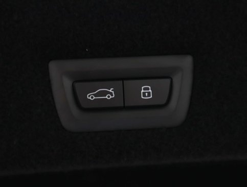 Used 2023 BMW 760i xDrive w/ Parking Assistance Package image 12