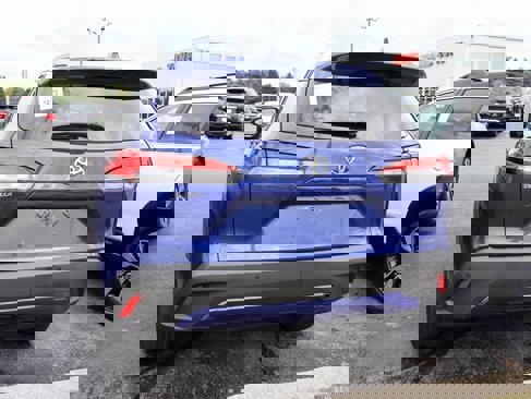 Used 2023 Toyota Corolla Cross XLE image 15