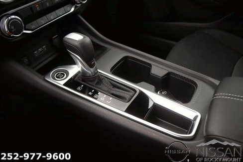 New 2025 Nissan Sentra SV image 17