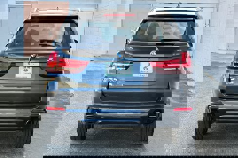 Used 2018 BMW X5 xDrive50i w/ Premium Package image 8