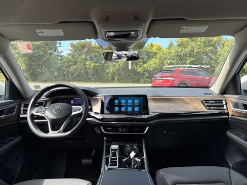 New 2026 Volkswagen Atlas SE image 12