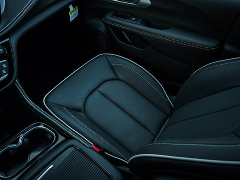 New 2026 Chrysler Pacifica Limited image 27