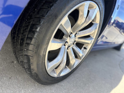 Used 2018 Chrysler 300 Limited w/ Safetytec Plus Group image 8