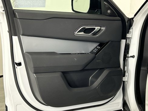 Certified 2025 Land Rover Range Rover Velar S image 21