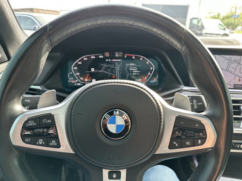 Used 2021 BMW X7 M50i image 22